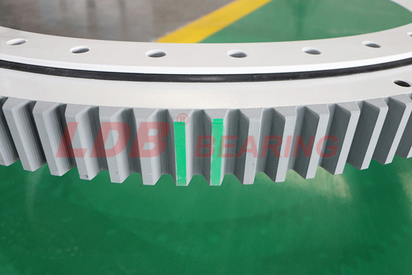 風(fēng)力發(fā)電機(jī)轉(zhuǎn)盤軸承 風(fēng)力發(fā)電機(jī)轉(zhuǎn)盤軸承